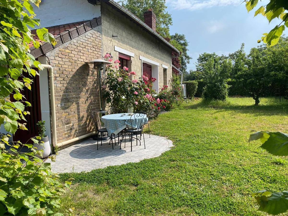 Appartement entier, One-Bedroom Apartment in Méry-sur-Oise, Val-d'Oise
