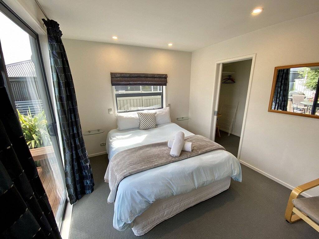 Tussock Retreat - Modern Open Plan, Huge Deck in Twizel, Mackenzie District