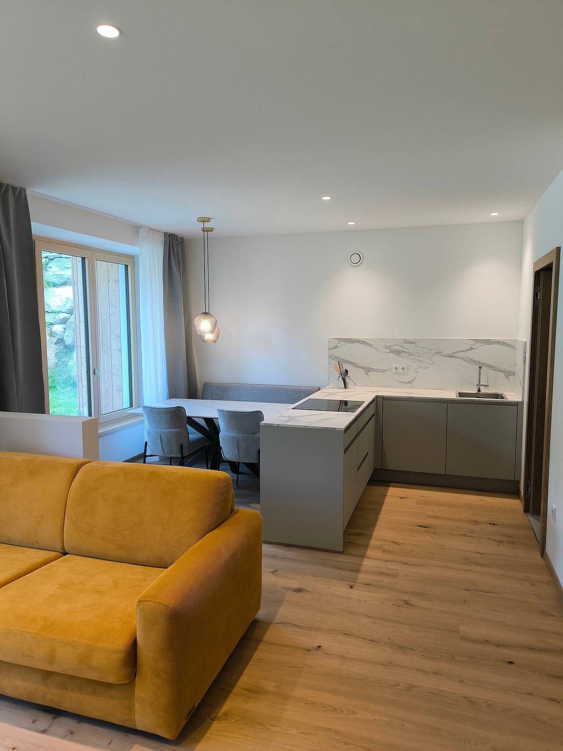 Ganze Wohnung, Apartment 'Naturapartments Alpreid Eiche' mit Bergblick, Gemeinschaftspool und Wlan in St. Pankraz, Ortleralpen