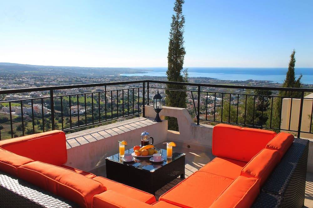 Casa vacanza a Peyia a partire da 246€ a notte