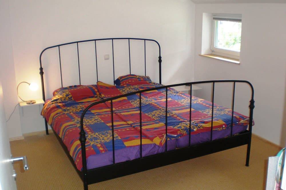 Ganze Wohnung, Moderne, vollausgestattete 2 Zikb Nichtraucher-Ferienwohnung in ruhiger Umgebung in Oldenburg, Niedersachsen