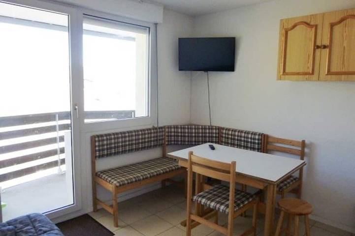 Appartement entier, Studio 4 pers, proche pistes avec balcon et parking in La Pierre Saint-Martin, Arette