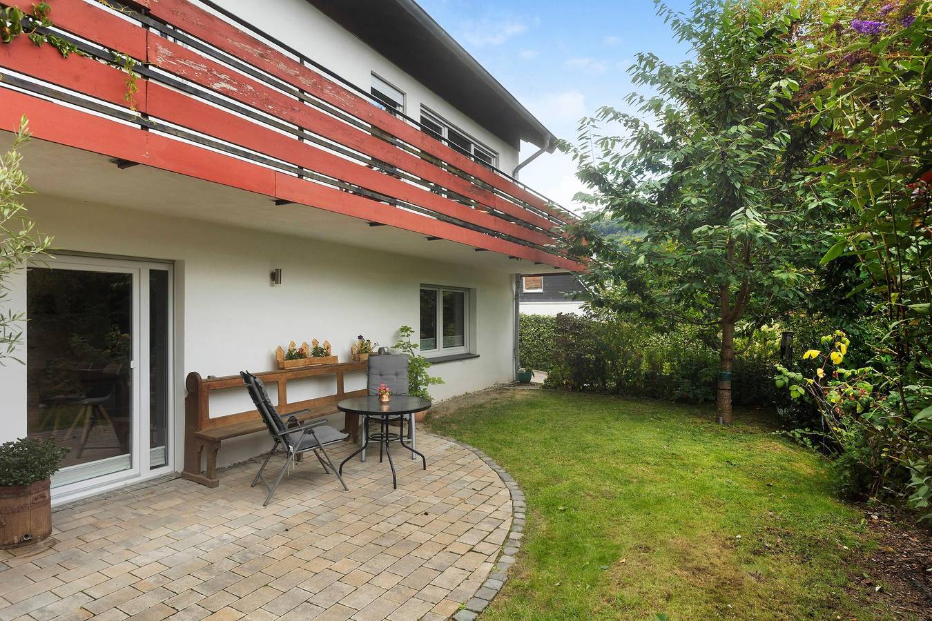 Ganze Wohnung, Apartment 'Am Pieperknapp' mit Bergblick, privater Terrasse und Wlan in Olsberg, die Mittelgebirge