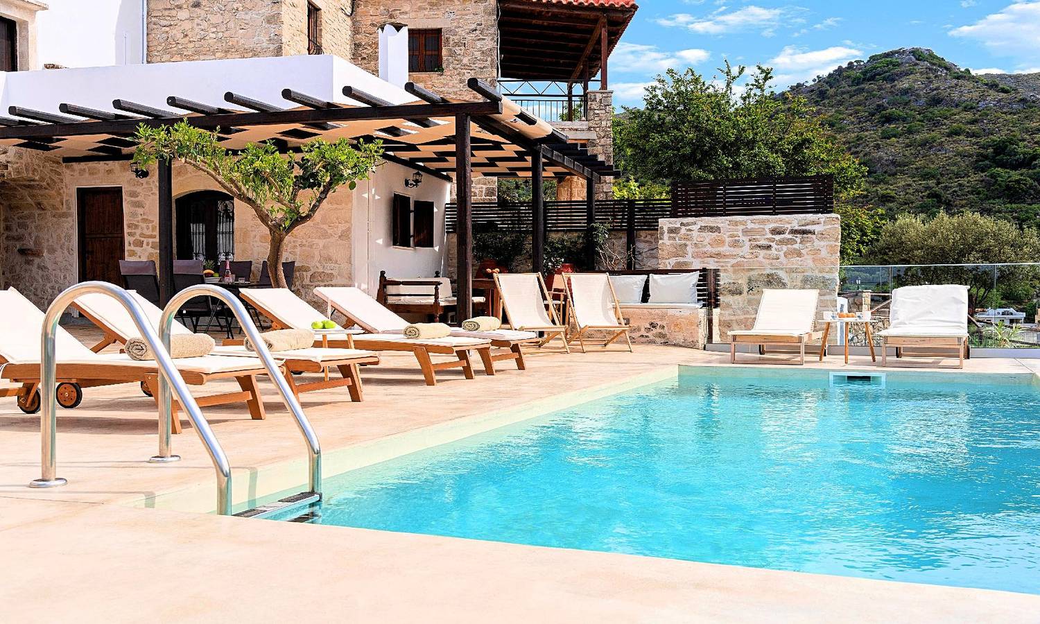 Holiday House in Argiroupoli with Large Fireplace and Panoramic View in Rethymno region