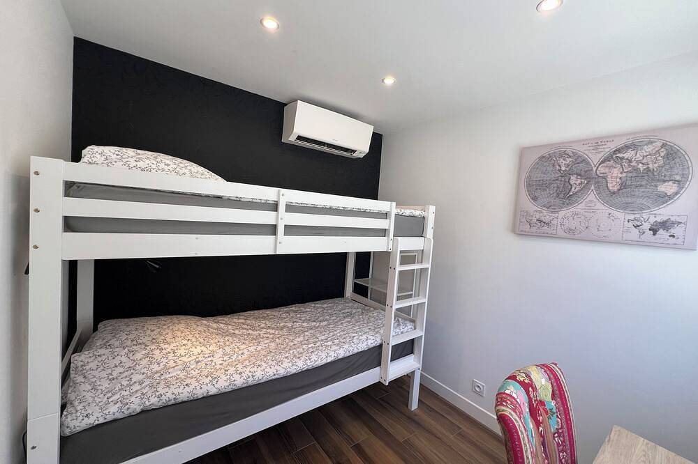 T4 air-conditioned duplex with terrace, jacuzzi & parking - near Nice & Monaco in La Trinité, Costa mediterránea (Francia)