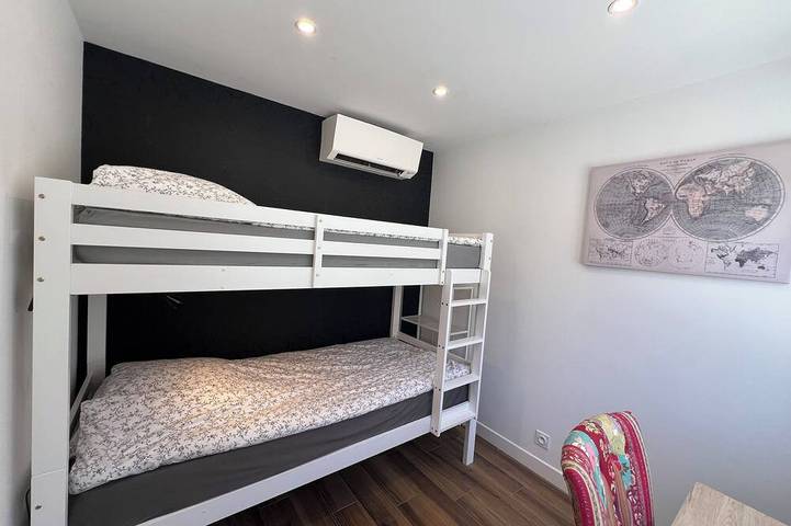 T4 air-conditioned duplex with terrace, jacuzzi & parking - near Nice & Monaco in La Trinité, Costa mediterránea (Francia)