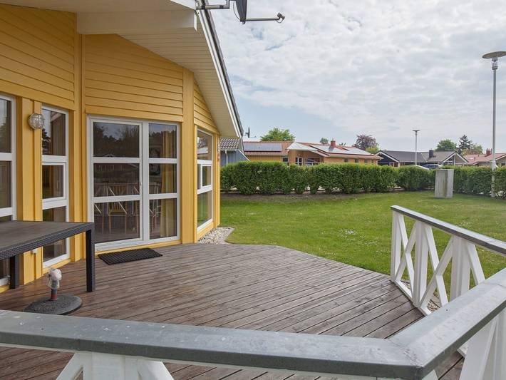 Ferienhaus für 6 Personen, mit Whirlpool und Terrasse sowie Garten und Sauna in Lensterstrand