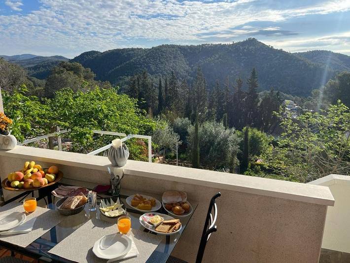 Alojamiento y desayuno para 2 personas, con Terraza en Garraf