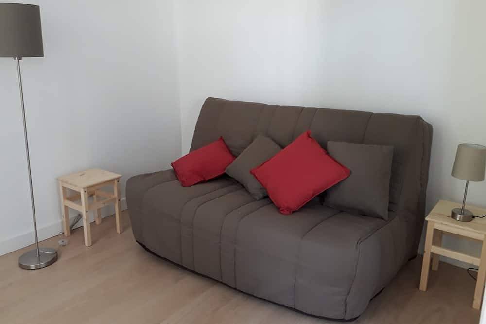 Appartement entier, Studio 2pers 28m²-sdd- 800m centre in Maisons-Laffitte, Yvelines
