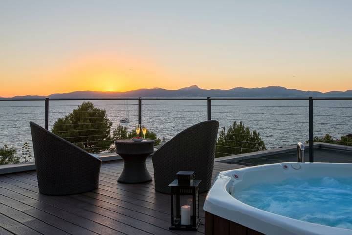 Ferienhaus für 6 Personen, mit Whirlpool und Garten in