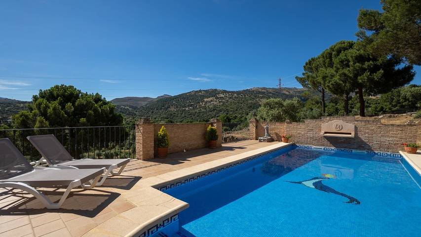 Chalet para 8 personas, con jacuzzi además de balcón/terraza y piscina, Se admiten mascotas en Serranía de Ronda - 4