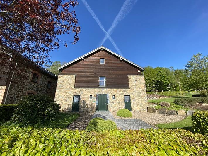 Gîte pour 15 personnes, avec jardin ainsi que sauna et terrasse