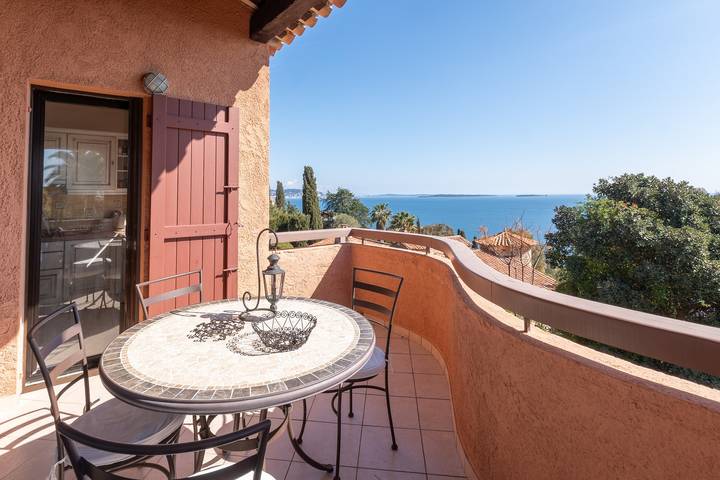 Apartamento de vacaciones para 4 personas, con balcón y piscina - 1