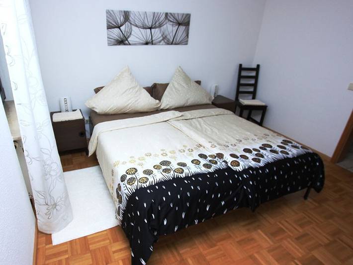 Ganze Wohnung, Ferienwohnung 'Ferienwohnung 2 Am Seepark Falk' mit Balkon und WLAN in Freiburg, Südschwarzwald