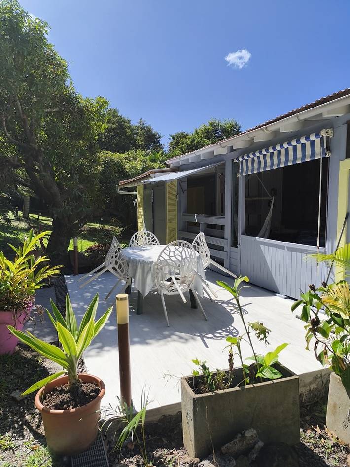 Location de vacances pour 4 personnes, avec jardin et terrasse à Bouillante - 4