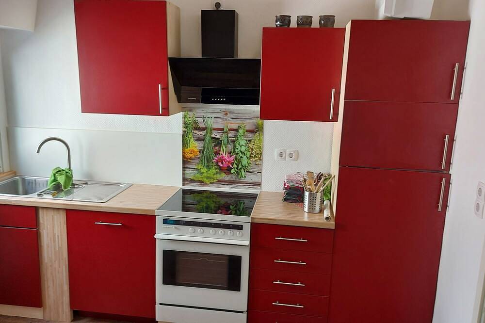 Ganze Wohnung, Nice apartment right on the Rhine; mountain-side balcony; centrally located in Kamp-Bornhofen, Mittelrhein