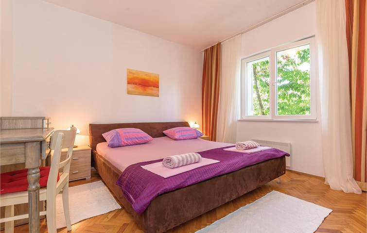 Ganze Ferienwohnung, Stilvolles Apartment mit einem Schlafzimmer in der Nähe der Küste von Makarska und mit guter Infrastruktur in Makarska, Makarska Riviera