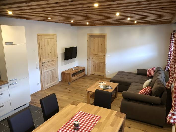 Ferienwohnung für 5 Personen, mit Whirlpool und Garten