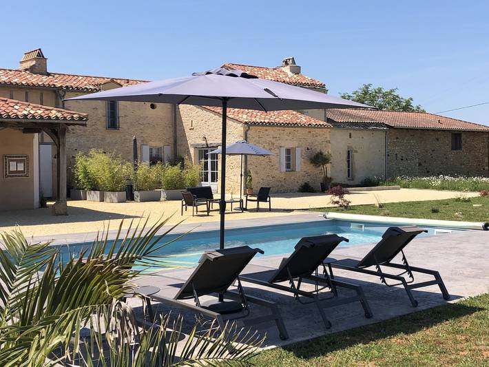 Gîte pour 2 personnes, avec piscine