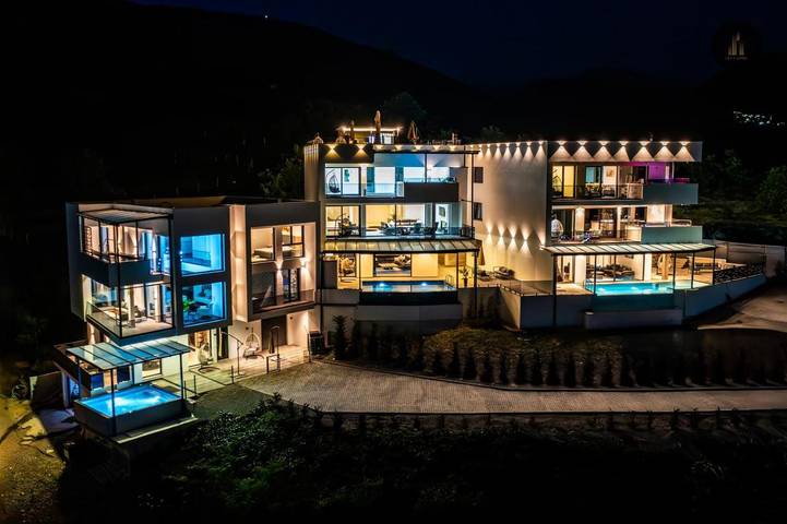 Dom gościnny dla 6 osób, z basen i jacuzzi oraz balkon w Serbia