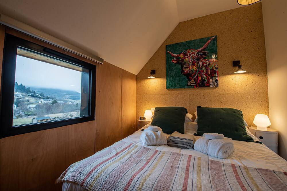 Chalet Grand confort, au calme, vue d'exception, Sauna, 6/10 personnes in Murol, Parc naturel régional des Volcans d'Auvergne