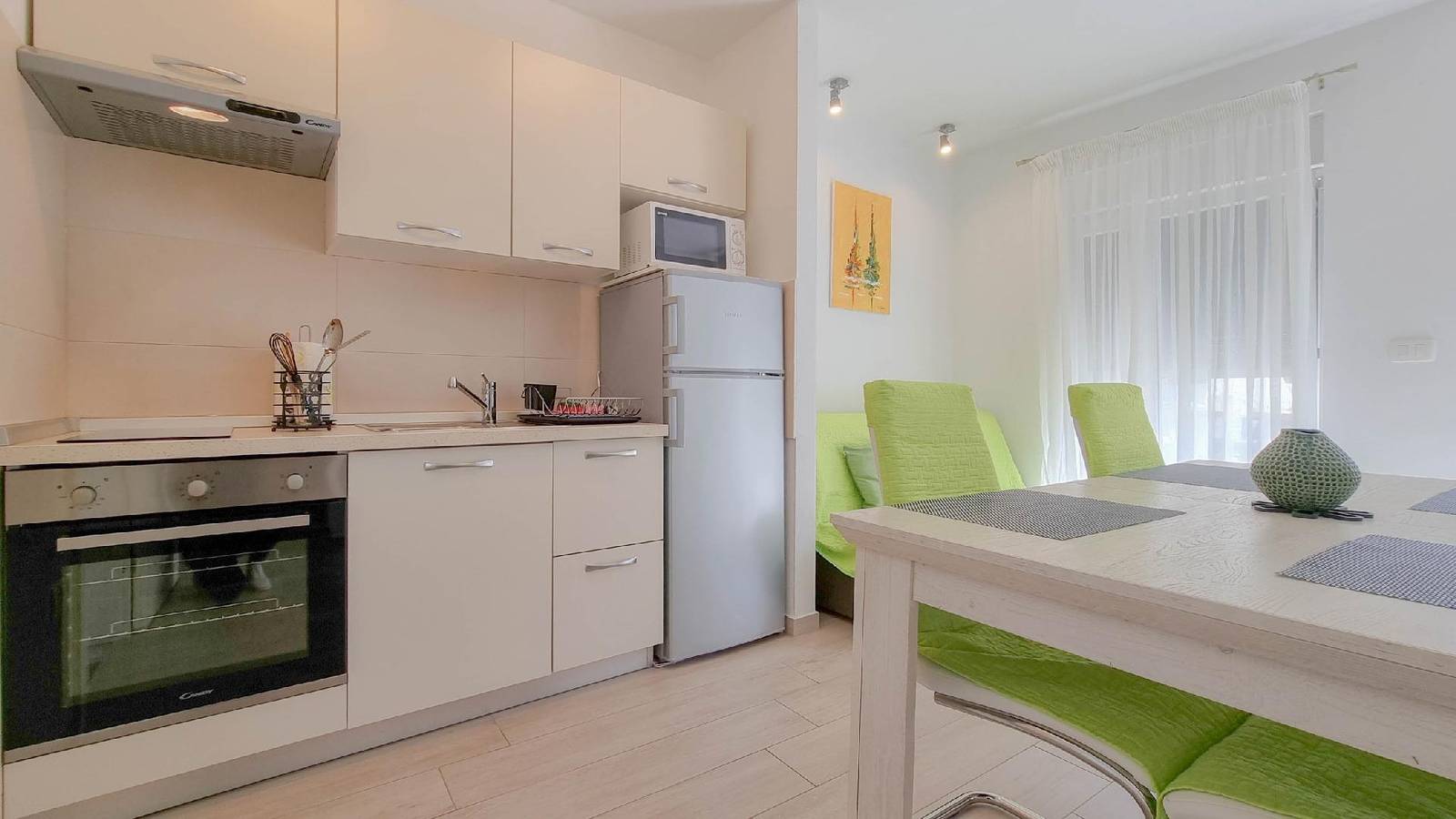 Geheel vakantieappartement, Apartment for 4 persons approx. 40 m² in Novigrad, Istria (West coast of Istria) in Novigrad, Umag
