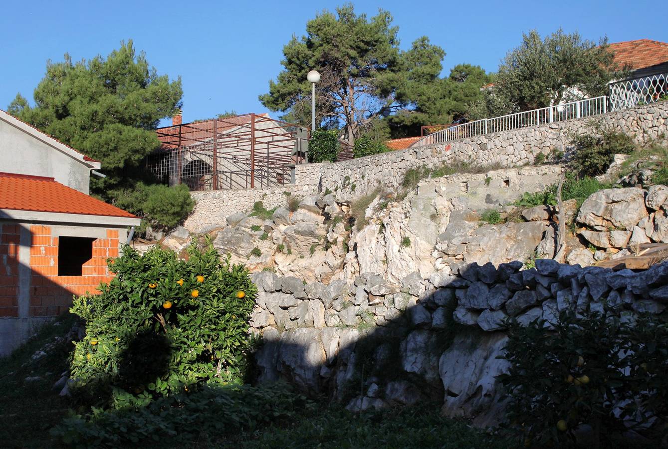 Ganze Wohnung, 2-Zimmer-Ferienwohnung am Strand Razanj, Rogoznica A-5945-b in Ražanj, Šibenik-Knin