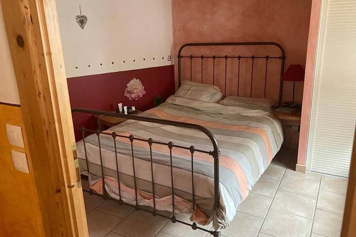 Location de vacances pour 5 personnes, avec terrasse et jardin à Gilly-sur-Isère - 2