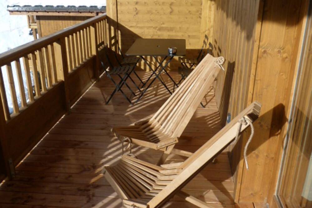 Apartamento entero, Appart Champagny La Plagne-Ski-in ski-out, Wifi, ropa de cama y limpieza incluidos in Champagny-en-Vanoise, Parque Nacional de Vanoise