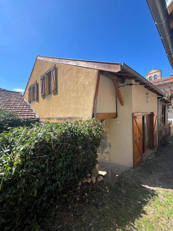 Gîte pour 4 personnes, avec vue, adapté aux familles à Les Cabannes - 2