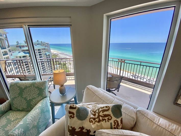 Beach rental for 8 people, with pool and balcony as well as hot tub in Sandestin