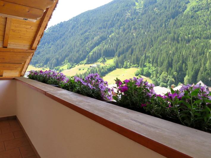 Ferienwohnung für 8 Personen, mit Balkon und Garten in Tiroler Oberland - 2