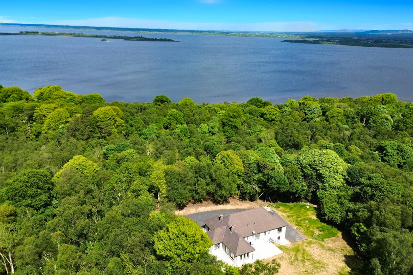 Lough Conn Haven Holiday Home in Lough Conn