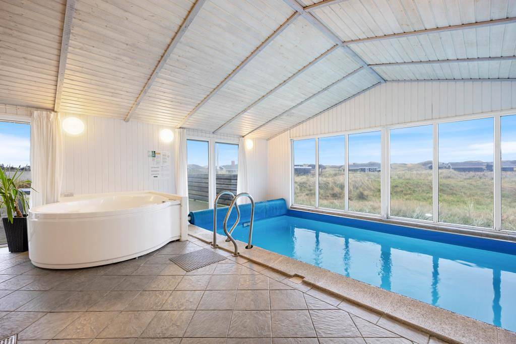 Gemütliches Ferienhaus mit Pool, Whirlpool und Sauna, 2 Hunde in Ringkøbing, Holmsland Klit