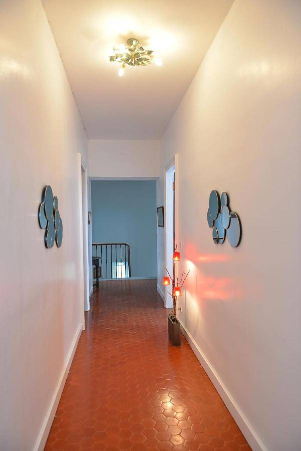 Location de vacances pour 12 personnes, avec balcon ainsi que piscine et jardin à Saint-Guiraud - 4