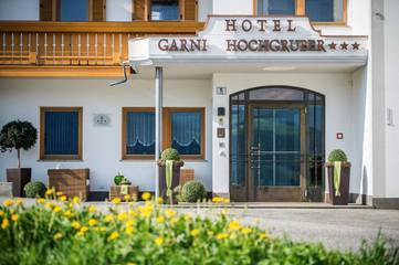 Hotel für 3 Personen, mit Ausblick und Garten, kinderfreundlich in Reischach Südtirol
