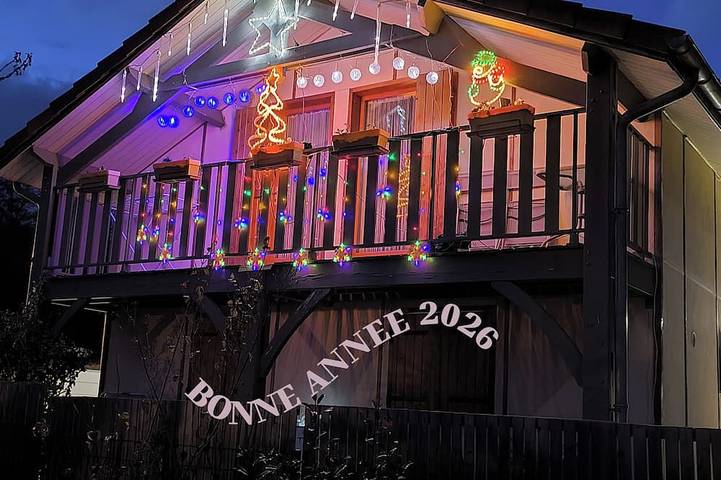 Chalet pour 7 personnes, avec piscine et jardin, animaux acceptés