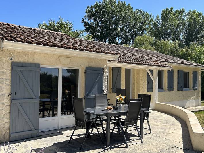 Gîte pour 6 personnes, avec piscine