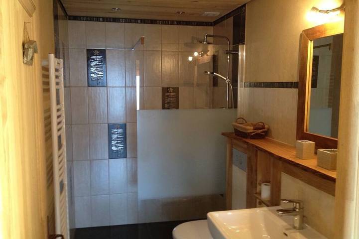 Gîte pour 6 personnes, avec terrasse à Servoz - 4