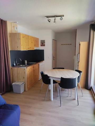 Gîte pour 4 personnes, avec sauna et piscine ainsi que jacuzzi et balcon à Orelle