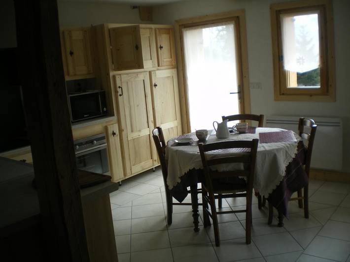 Chalet pour 4 personnes, avec terrasse dans Massif du Mont-Blanc - 3