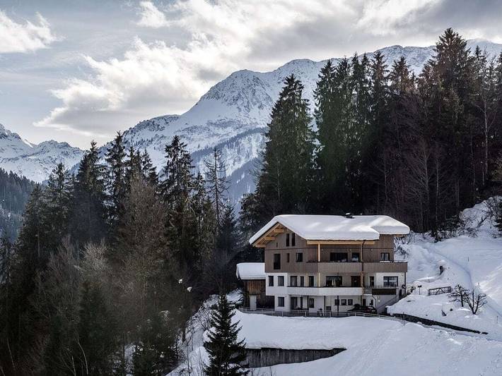 Gemütliche 2-Zimmer-Wohnung mit Terrasse in der Nähe von Skipisten und Fluss in Schruns in Silbertal, Schruns-Tschagguns