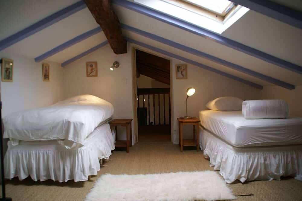 Magnifique maison - Piscine chauffée - Cévennes - 6 chambres - Meublé 3*** in Soudorgues, Parc national des Cévennes