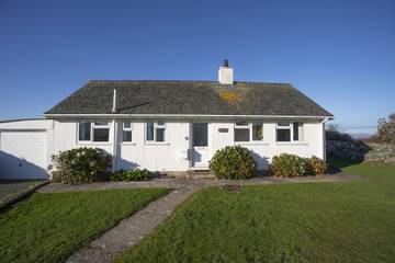 Log Cabin for 6 People in Gwynedd, North-Wales, Photo 3