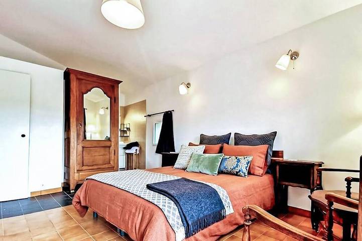 Location de vacances pour 12 personnes, avec terrasse et piscine, animaux acceptés à Taulis - 3