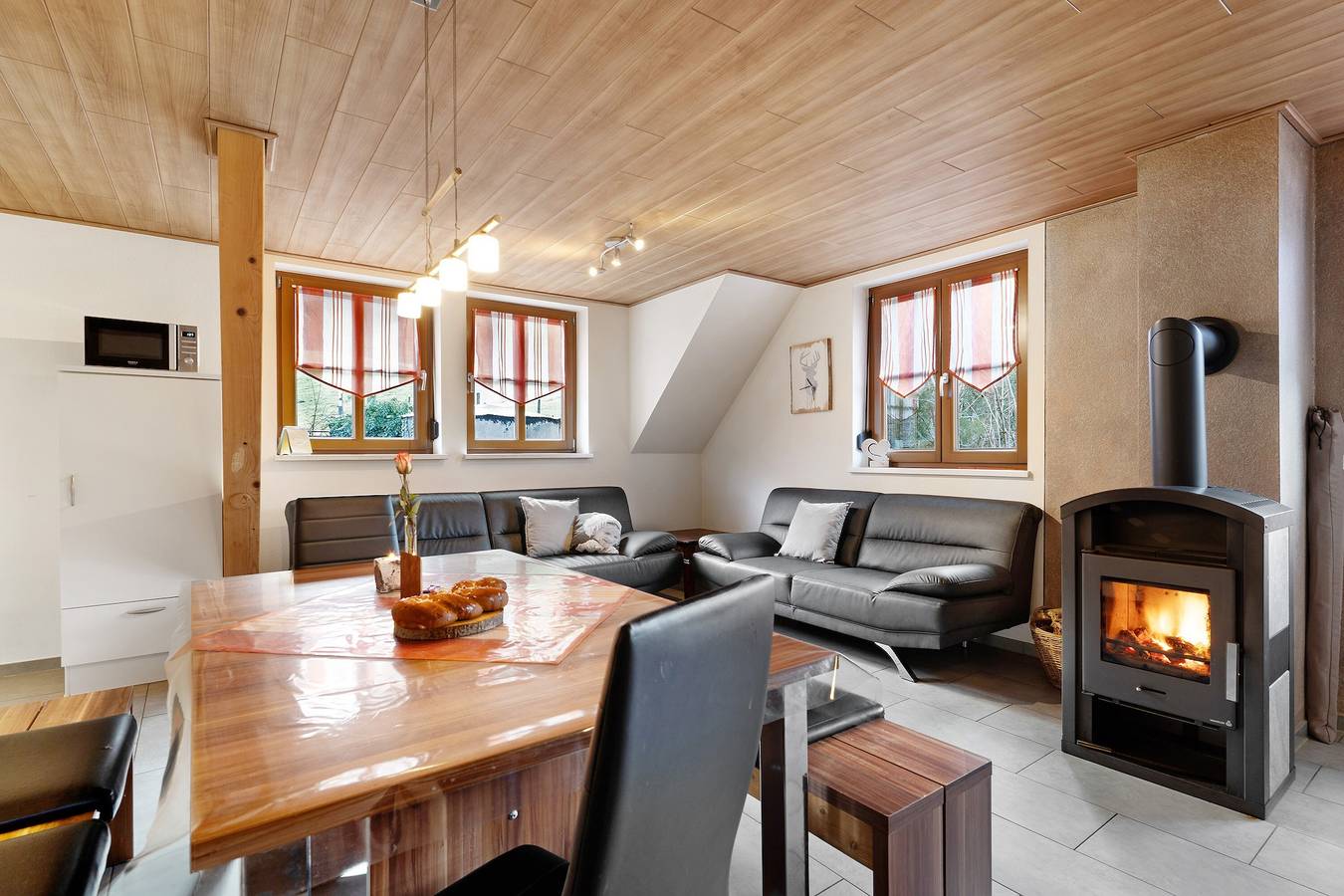 Appartamento intero, Appartamento 'Ferienwohnung Landwassereckblick' con vista sulle montagne, giardino in comune e Wi-Fi in Muhlenbach, Foresta Nera centrale