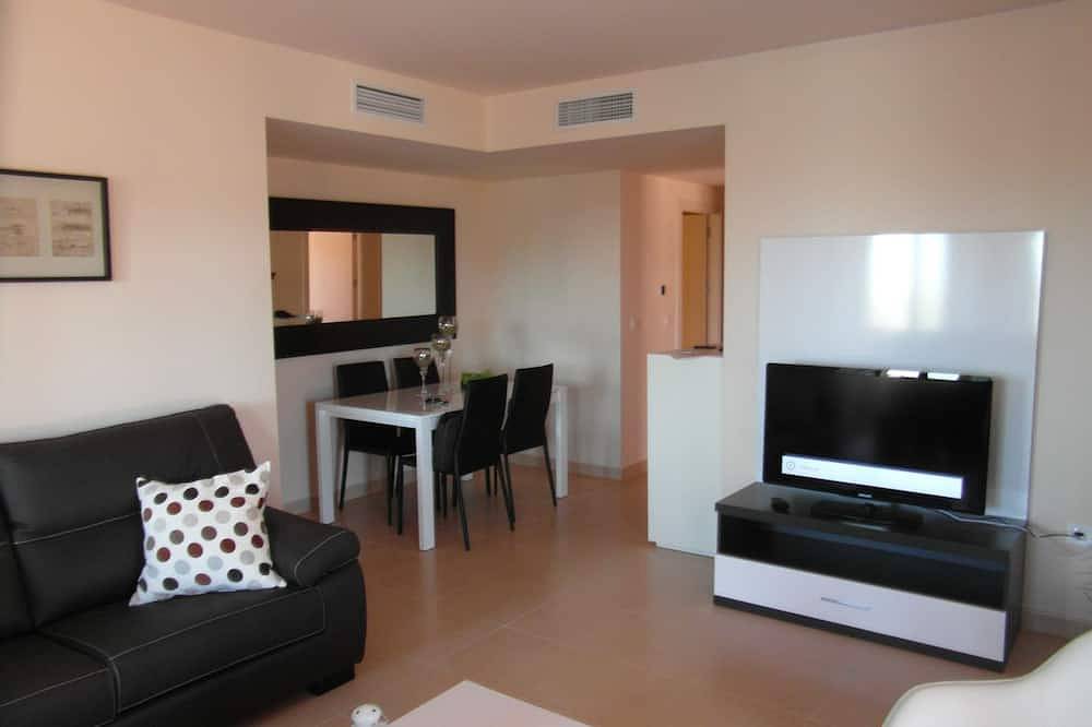 Entire apartment, New 3 bedroom apartment on golf resort 10 minutes from the beach Aquilas in Lorca, Costa Cálida