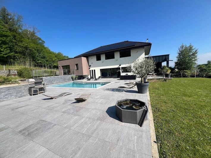 Chalet para 14 personas, con piscina además de jardín y vistas, Familias con niños - 1