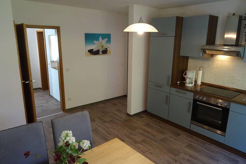 Entire apartment, Boltes apartment \"Berne\" Du-Huckingen in Duisburg, Lower Rhine