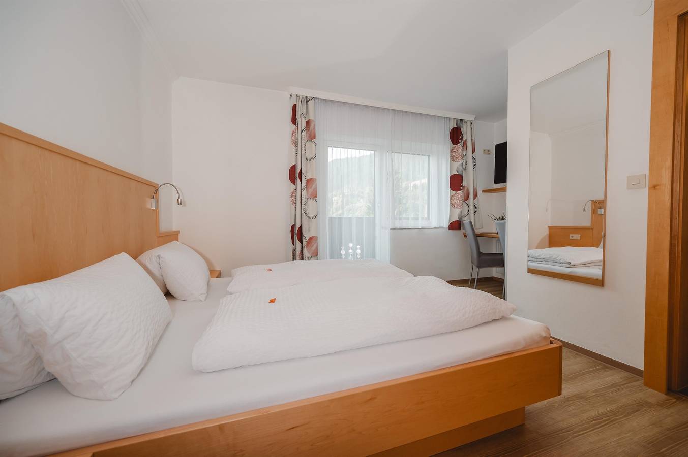 Doppelzimmer mit Dusche, Wc in Wagrain, Ski Amadé